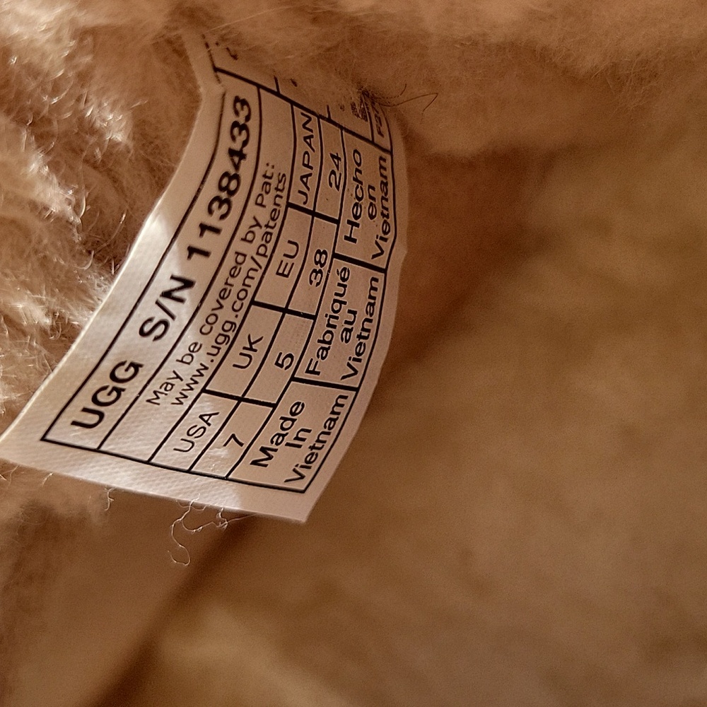UGG Ankle Boots - Picture 5 of 6